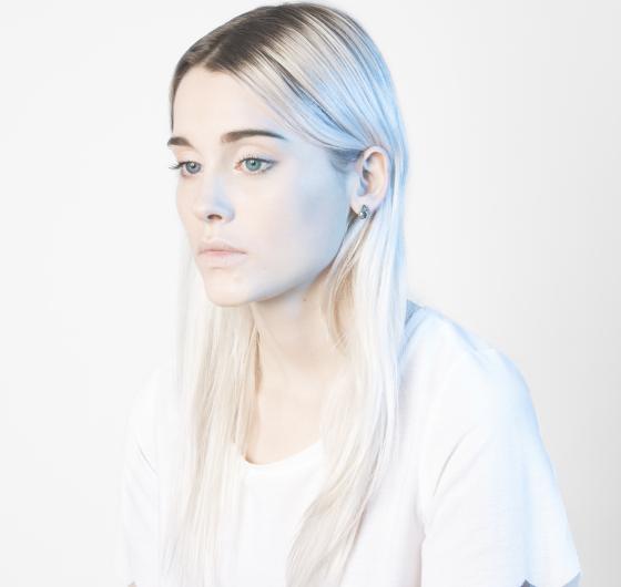 Manon_LANJOUERE_001.jpg Manon_LANJOUERE_001.jpg